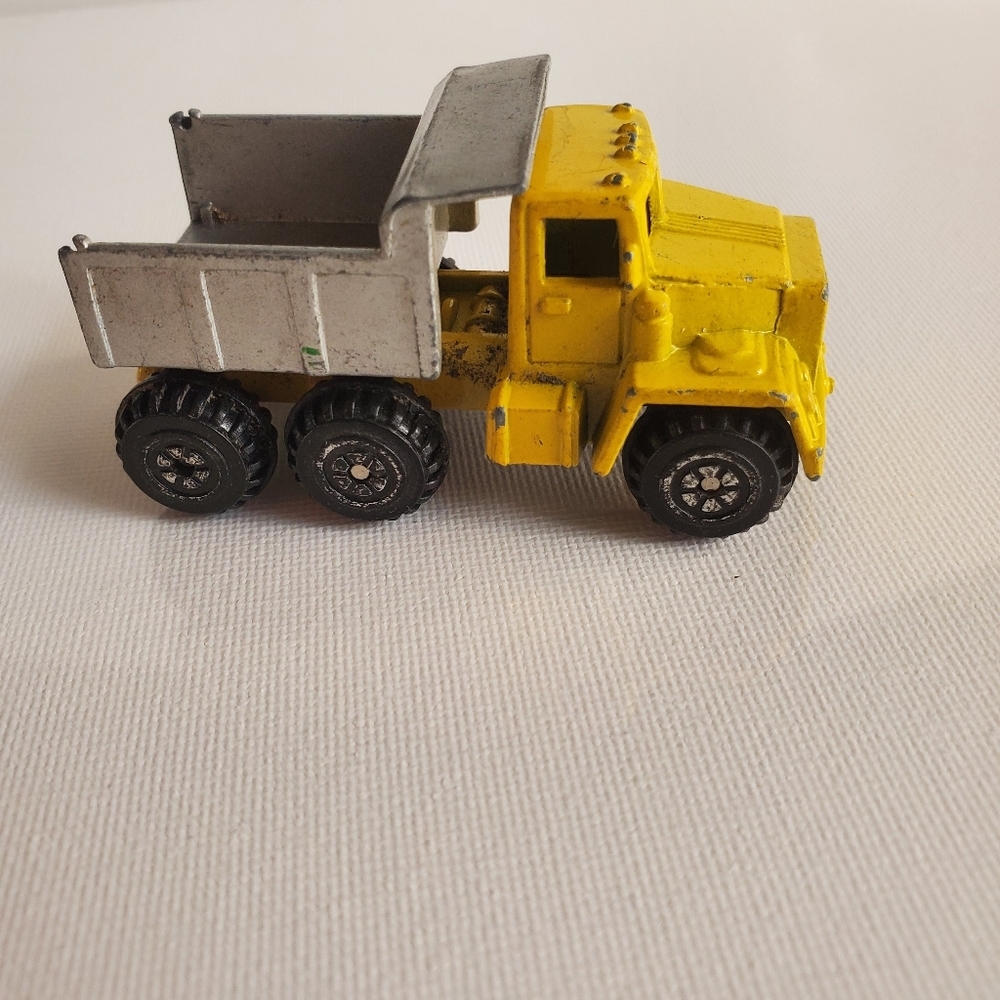 1997 M.M.T.L Construction Dump Truck Moose Mountain